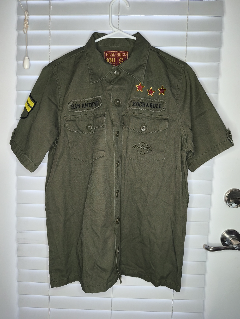 Hard Rock Cafe Vintage Men's Shirt Size S Green Short Sleeve Button Up Logos 90s
